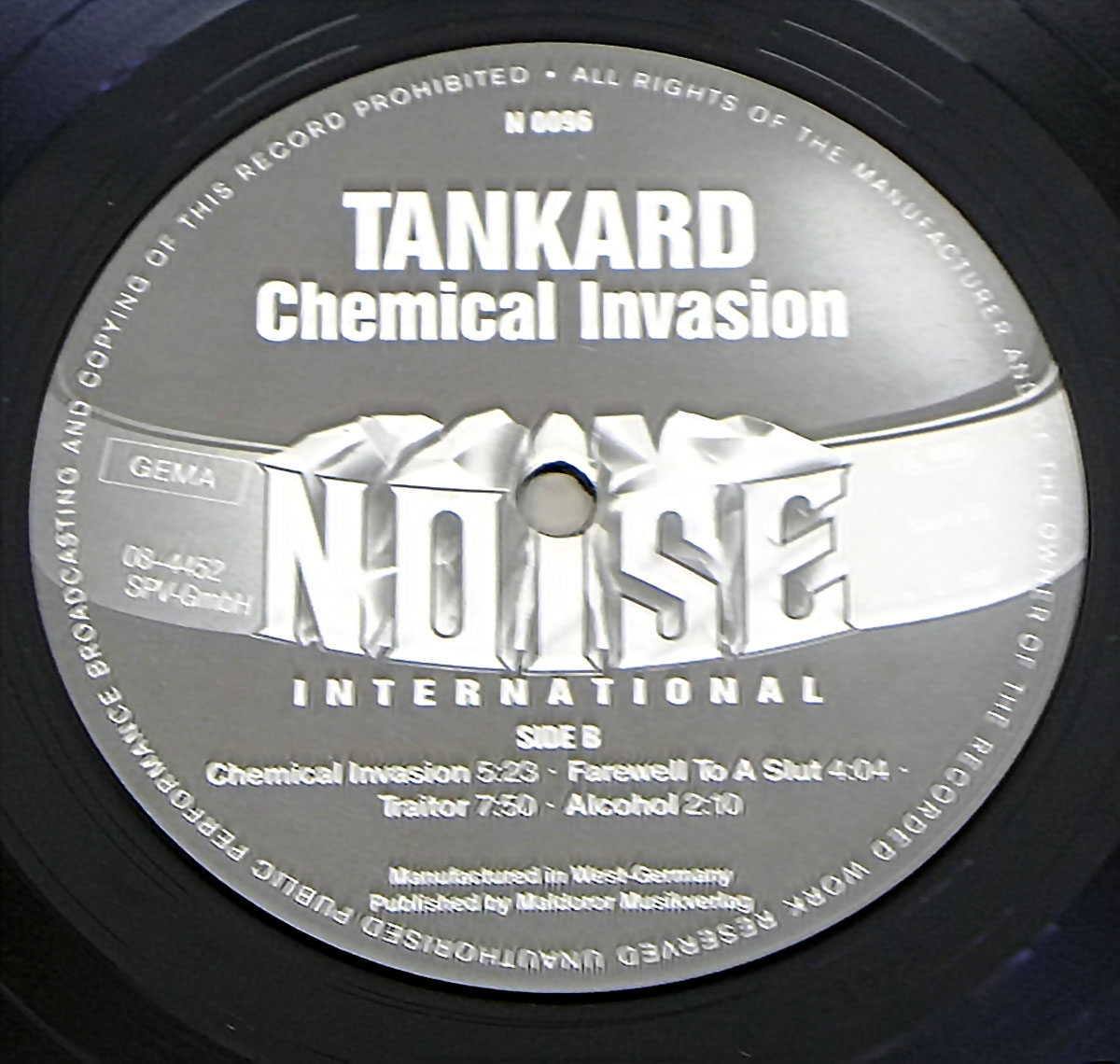Close-up of the Grey "Noise" N 0096 Record label Side B  